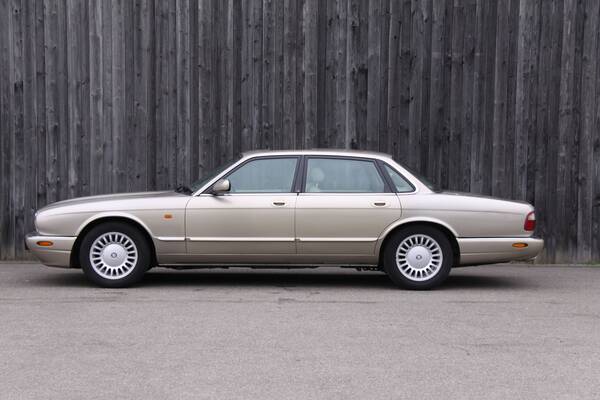 Jaguar XJ8/X308