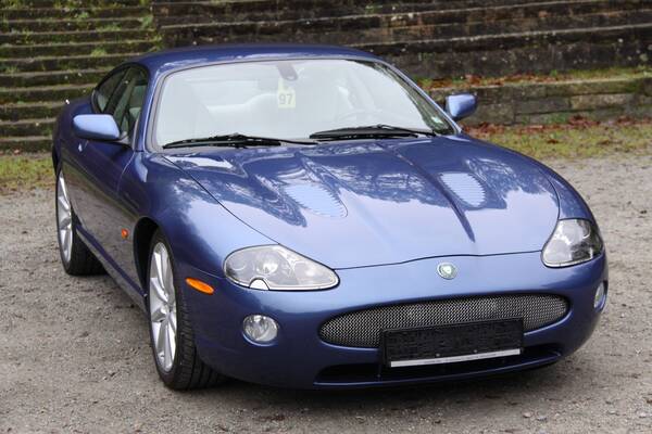 Jaguar XK8/X100 Coupe